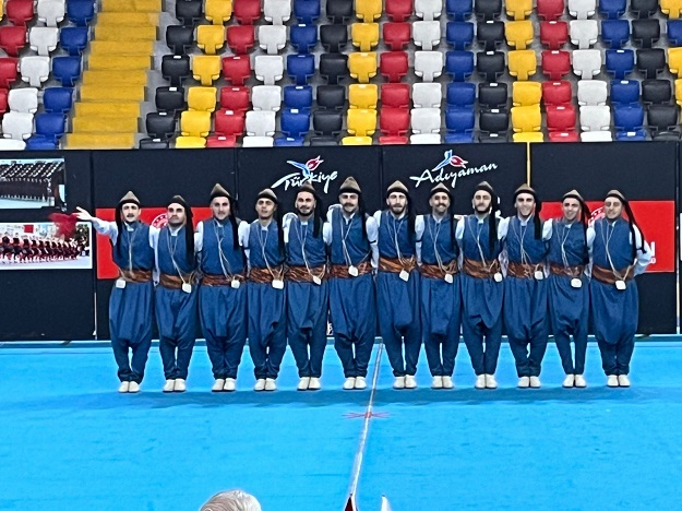 MEZOPOTAMYA HALK OYUNLARI EKİBİ ‘TARİH’ YAZDI
