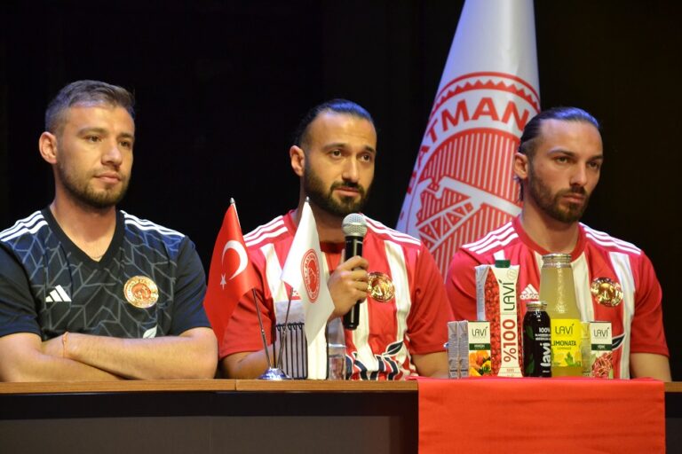 Petrolspor 6 transferle başladı