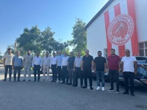 Ekmen’den Petrolspor’u ziyaret ve destek çağrısı
