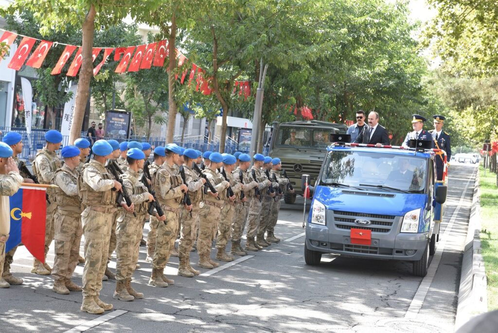 BÜYÜK ZAFER KUTLANIYOR