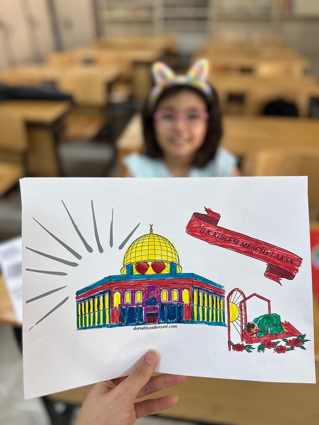 ÇOCUKLAR KUDÜS’Ü ÇİZDİ