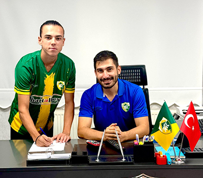 Profesyonel imzayı Adıyamanspor’a attı