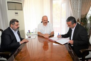 Hayırsever iş insanı babası adına Cami Yapıyor