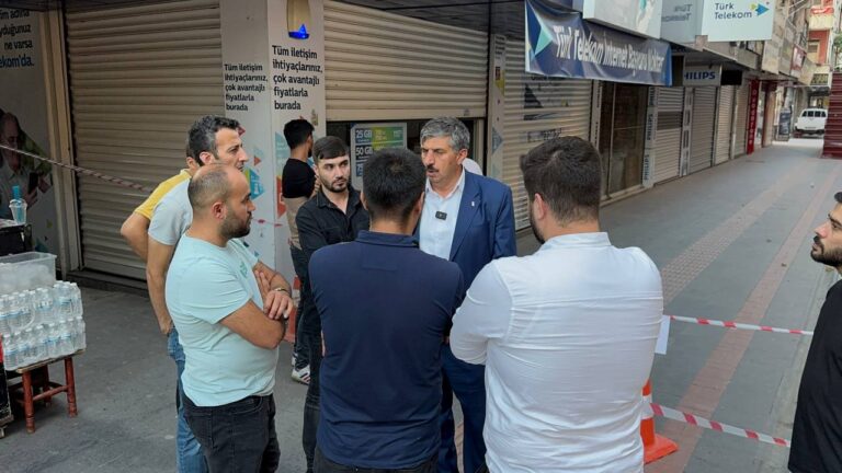 “Gülistan caddesi esnafı çok mağdur”
