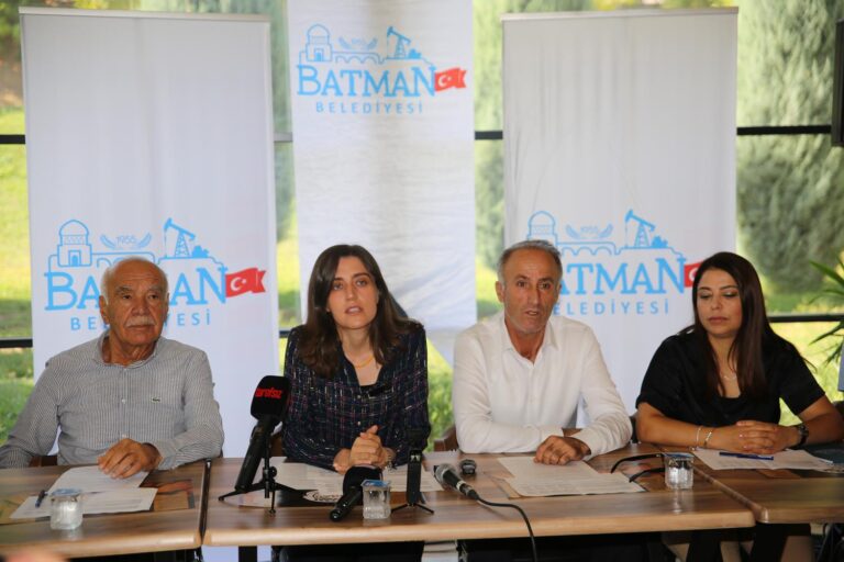 150 günlük brifing verdiler