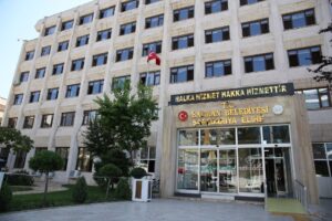 Belediyede 7 ay sonra atama