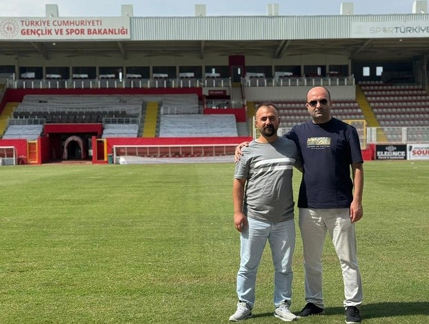 RIDVAN AKGÜN 7 MESCİDİN HALISINI YENİLEDİ