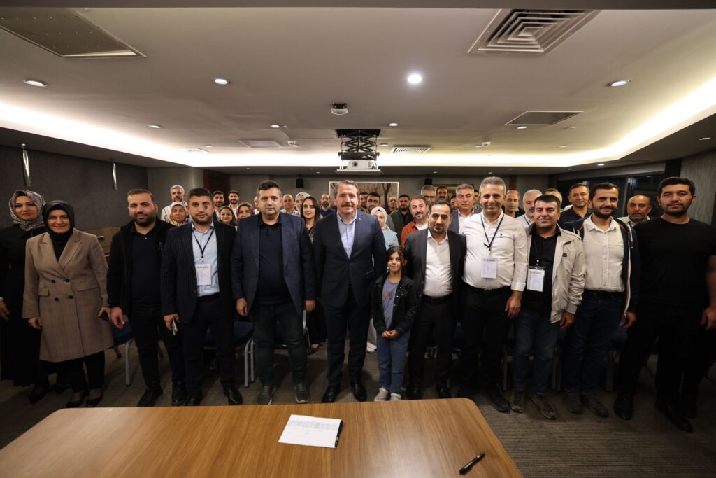 “Sahanın taleplerini kayıt altına alıyoruz”