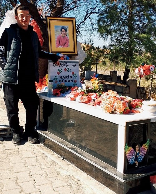 KALKAN, NARİN’İN MEZARINDAYDI