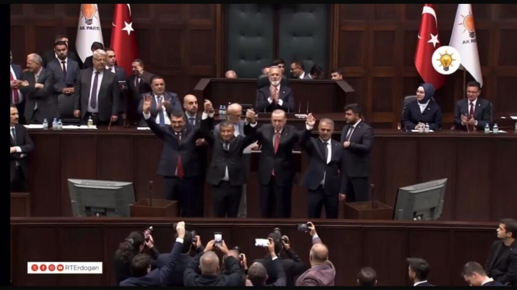 3 Belediye Başkanı AK Parti’ye geçti