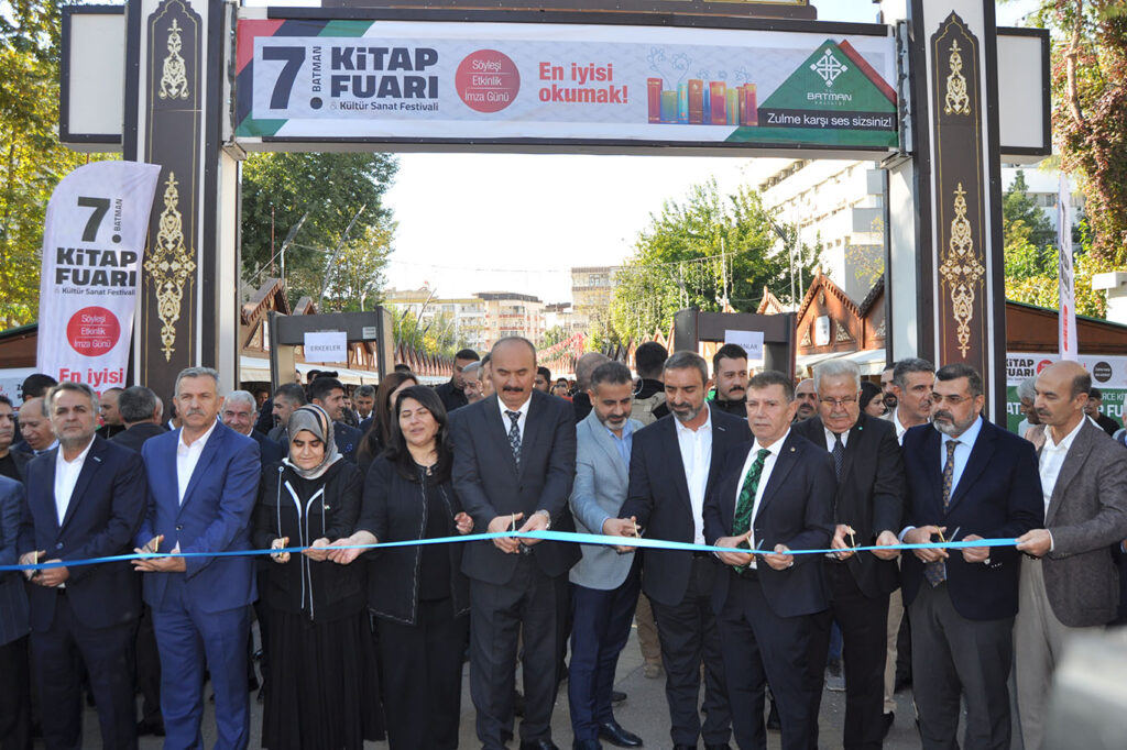 Batman’da 7. Kitap Fuarı Açıldı