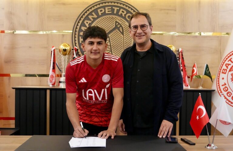Petrolspor, genç yeteneğe imzayı attırdı