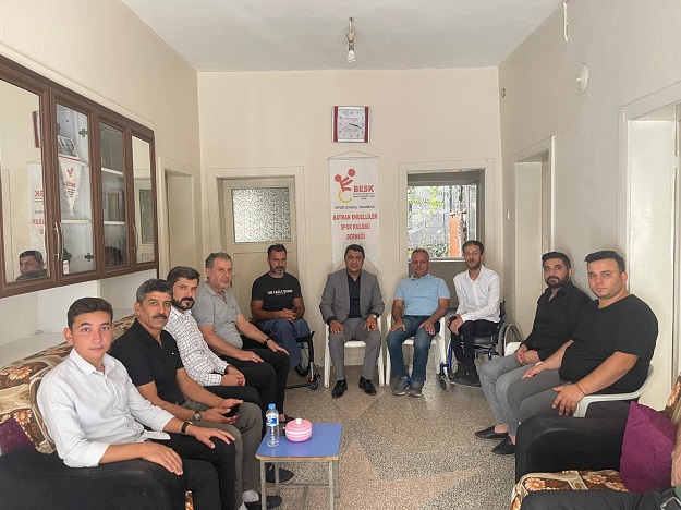 YILMAZ’DAN BASKETBOL TAKIMINA DESTEK