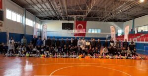 KOZLUK’TA 18 OKULA MALZEME DESTEĞİ