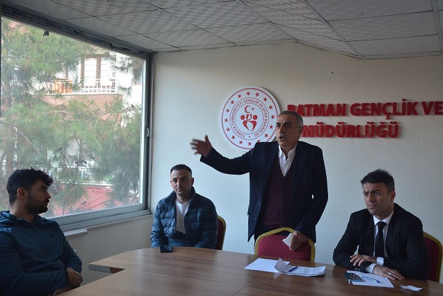 ÖZPERK; “GEREKİRSE SOKAKTA ÇOCUK VE GENÇ ARAYACAKSINIZ”