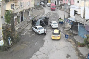 Kovalamaca sonucu yakalandılar