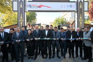 BATMAN 1. TEKSTİL ZÜCACİYE VE AYAKKABI FUARI ZİYARETÇİLERE KAPILARINI AÇTI