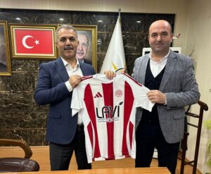 BAŞKAN ŞANSİ VE AKGÜN’DEN PETROLSPOR’A DESTEK