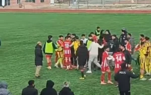 Batmanlı futbolculara çirkin saldırı