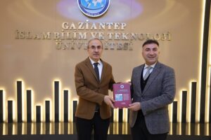 Demir’den, Demir’e Ziyaret