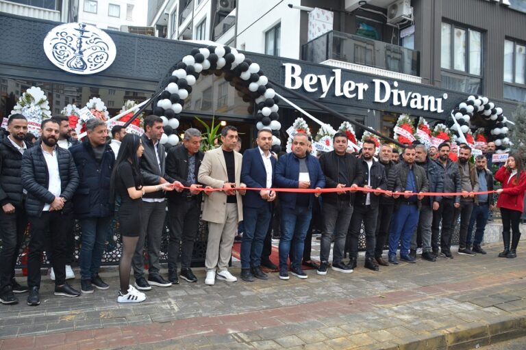 BUYRUN BEYLER DİVANINA