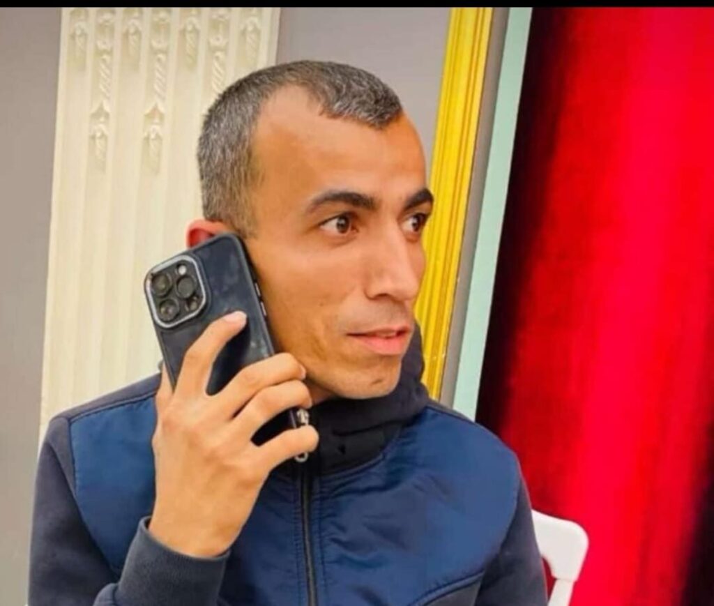 Müzisyen evinde ölü bulundu