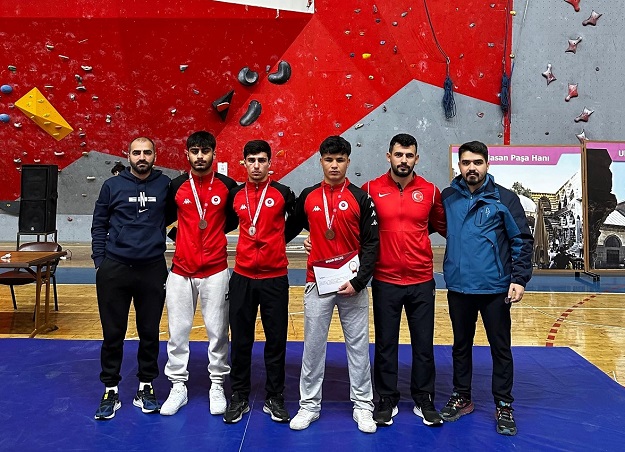 GÜREŞÇİLERİMİZ TÜRKİYE DERECELERİYLE DÖNDÜLER