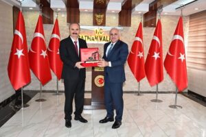 DİYARBAKIR VALİSİ ZORLUOĞLU’NDAN CANALP’A ZİYARET