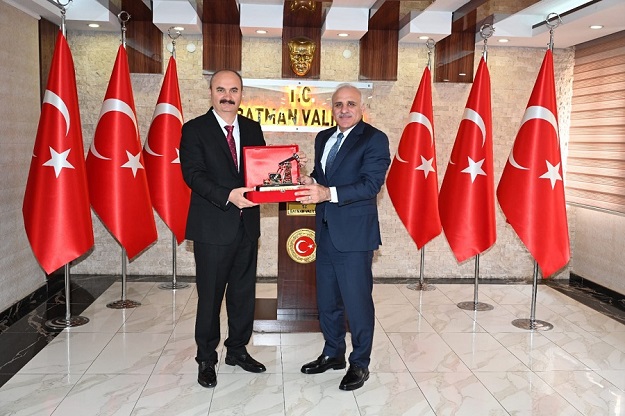 DİYARBAKIR VALİSİ ZORLUOĞLU’NDAN CANALP’A ZİYARET