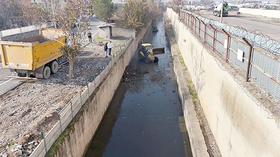 İLUH DERESİNDE KIŞ TEMİZLİĞİ