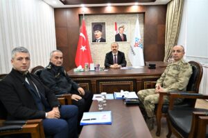 Vali Canalp, VKS toplantısına katıldı