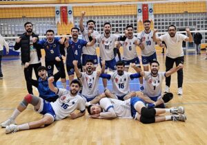 ÜNİVERSİTE VOLEYBOLDA İDDİALI BAŞLADI