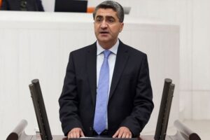 İktidar, muhalif belediyeleri cezalandırmaktan vazgeçsin!