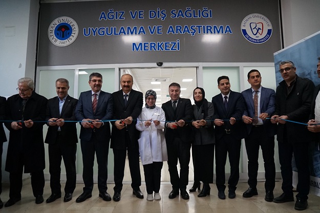 DİŞ HEKİMLİĞİ FAKÜLTESİ AĞIZ VE DİŞ SAĞLIĞI UYGULAMA VE ARAŞTIRMA MERKEZİNİN AÇILIŞI YAPILDI