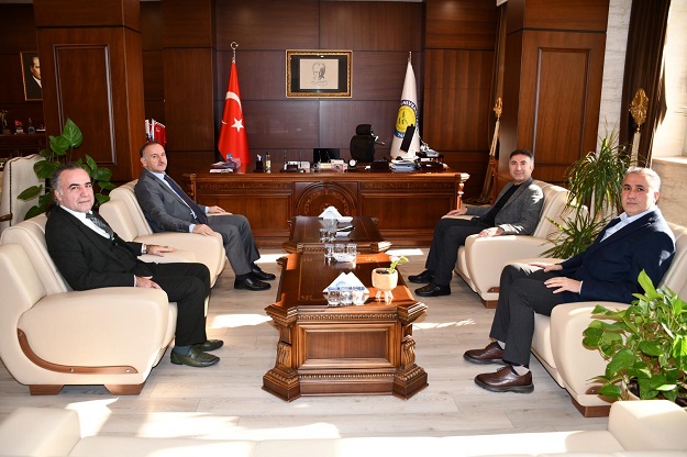 Demir’den Güllüoğlu’na İade-i Ziyaret