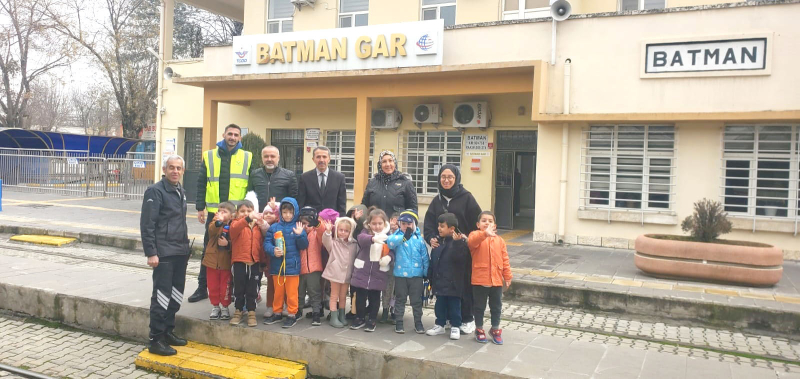 İlk Defa Trene Bindiler