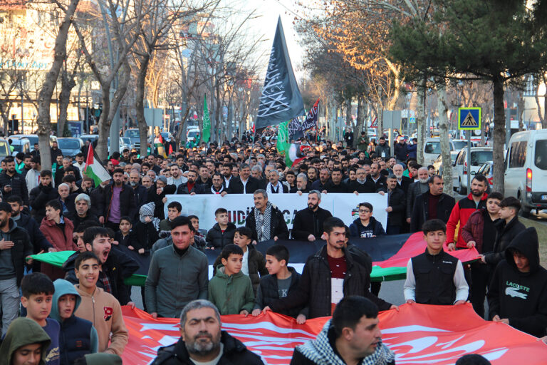 Binlerce kişi Kudüs için buluştu