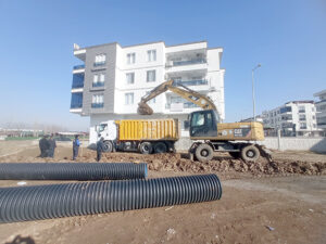 HİLAL’DE KANALİZASYON BORU HATTI YENİLENDİ
