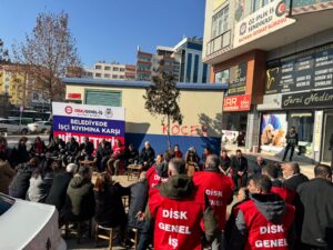 Emekçiler eylemlerini sürdürüyor