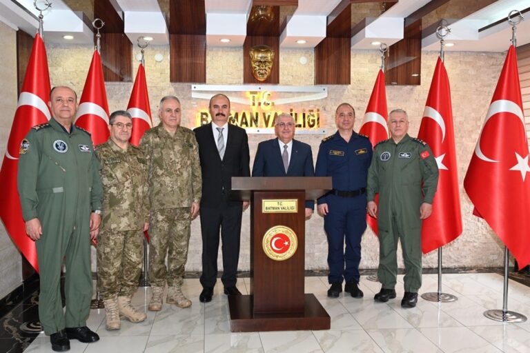 Millî Savunma Bakanı Batman’daydı