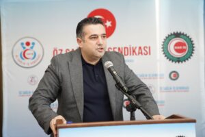 “15 TATİLDE “BOL BOL KİTAP OKUNMALI””