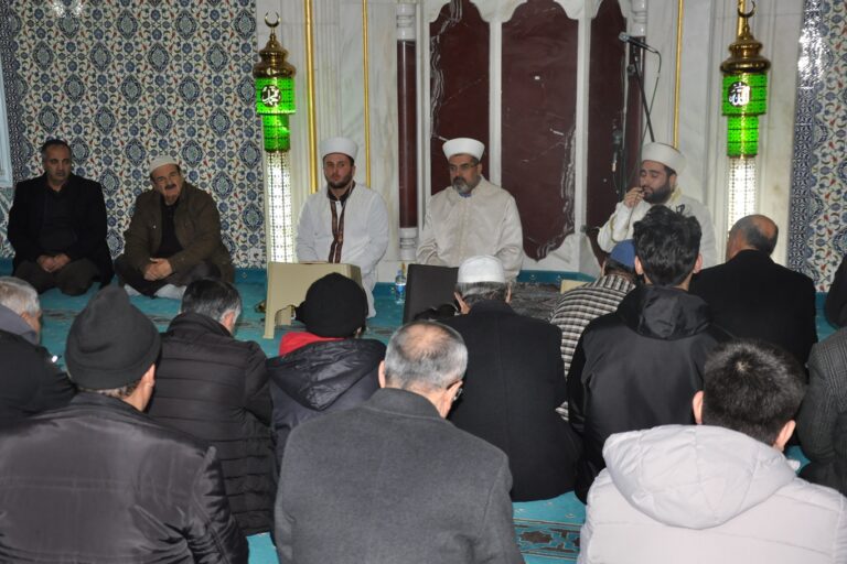 Regaip Kandili Dualarla İhya Edildi