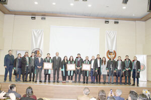 YENİ AVUKATLAR YEMİN EDEREK GÖREVE BAŞLADI