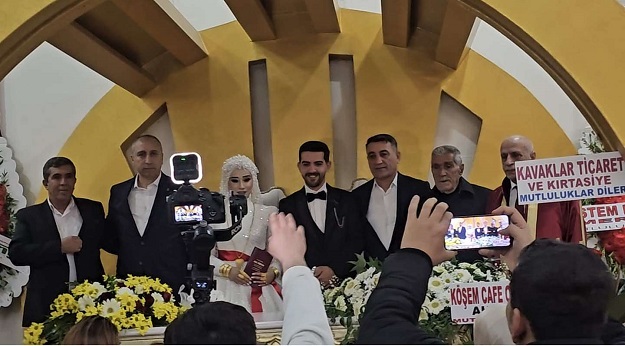 AŞİRETLER BİÇİM’LERİN DÜĞÜNÜNDE BULUŞTU