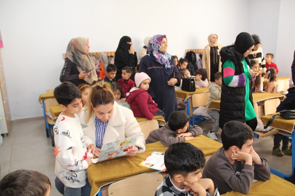 172 bin öğrenci karne heyecanı yaşadı