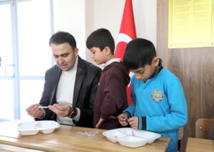 ‘MİNİK ELLER’İN RENKLİ BECERİLERİ