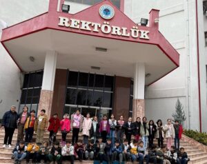 MİNİK MUCİTLER İŞ BAŞINDA!