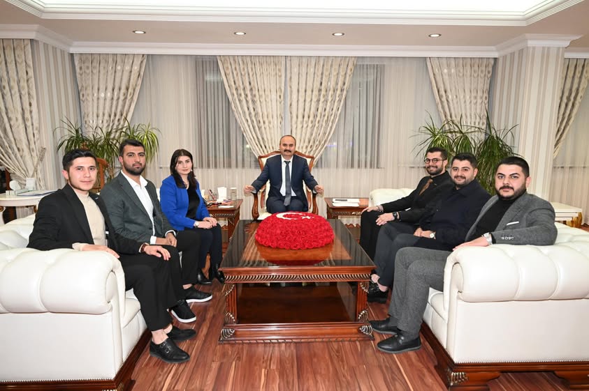 MÜSİAD’LI GENÇLER VALİ CANALP’IN MİSAFİRİYDİ