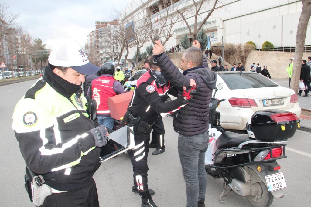 6 bin 585 motosiklete işlem yapıldı