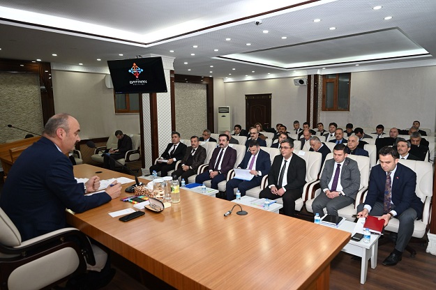 VALİDEN 05.00 TOPLANTISI…